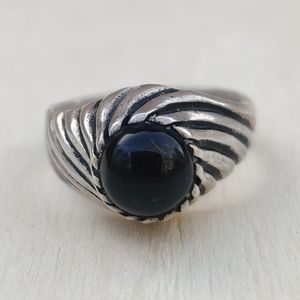 Vintage STERLING Onyx Ring